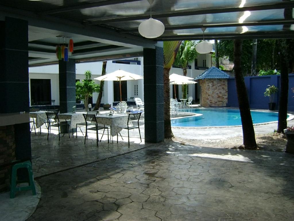 Peter Pan Resort Patong Exterior photo